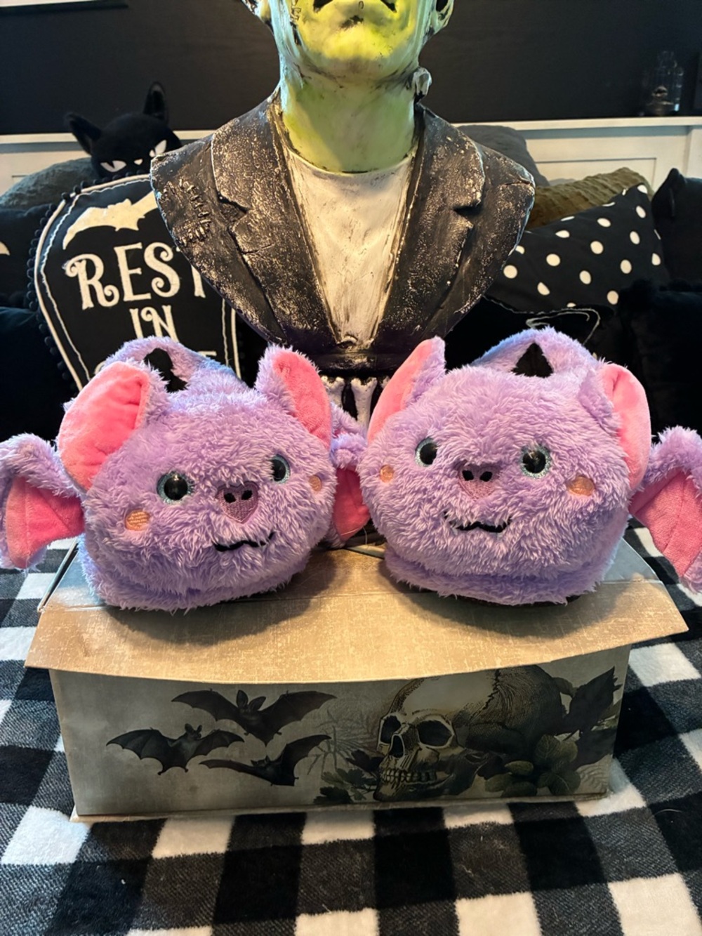 Dolls kill Plush Purple Bat Slippers - Cute Halloween Kawaii NWOT size 8 - Picture 2 of 8